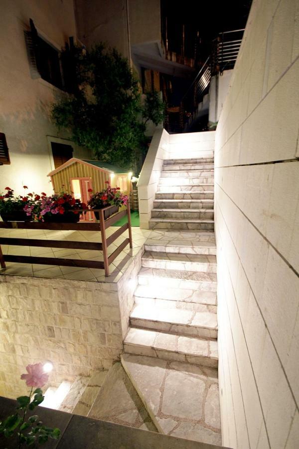 Apartments Ardura Petrovac Buitenkant foto